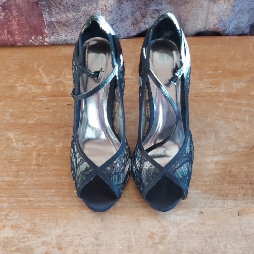 Lacey stiletto